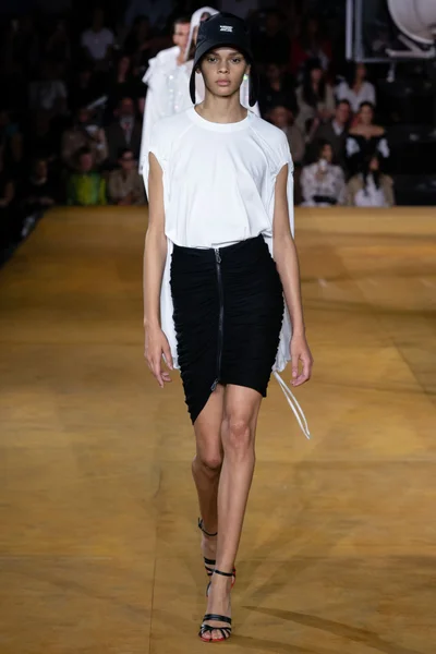 Look 66